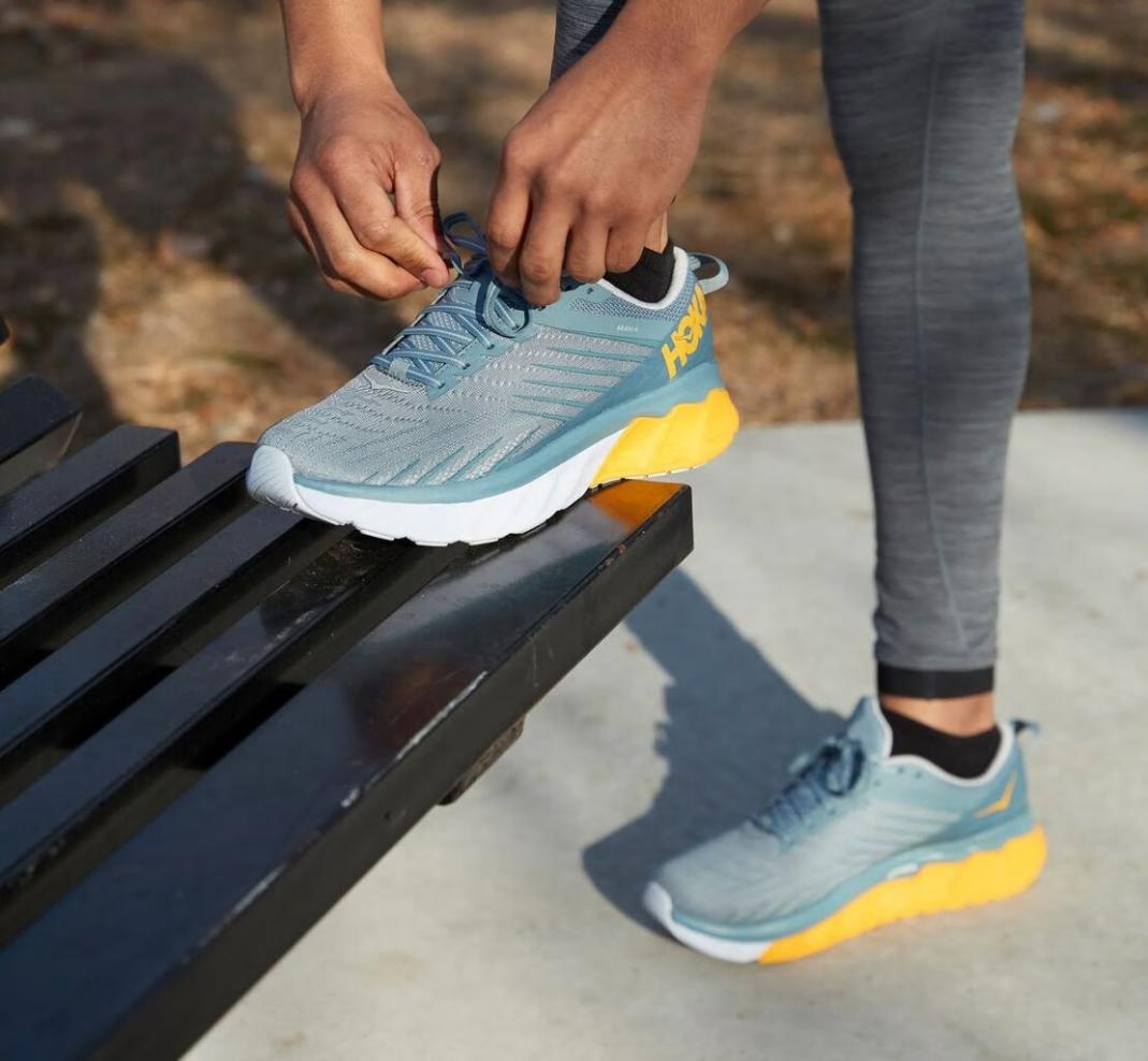 Men Road Running | HOKA ONE ONE Arahi 4 Lead / Lunar Rock