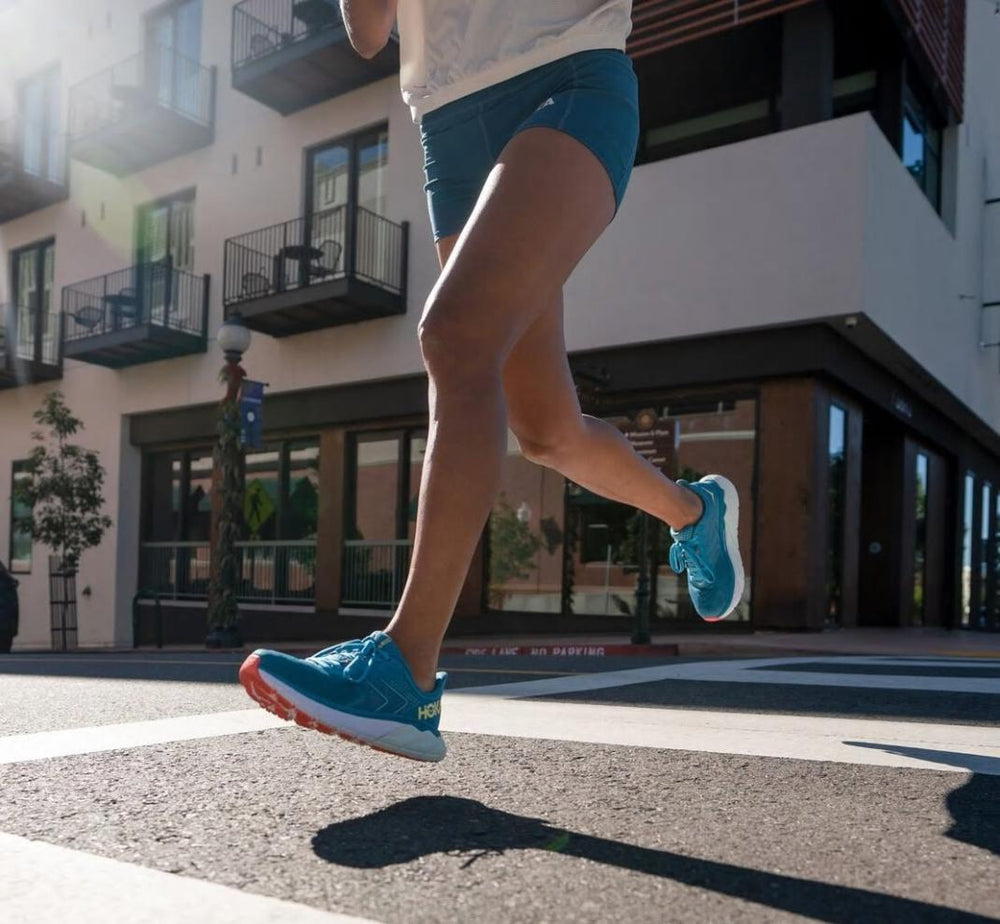 Women Road Running | HOKA ONE ONE Arahi 5 Mosaic Blue / Luminary Green