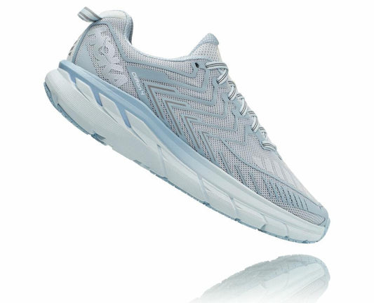 Women Walking | HOKA ONE ONE OV Clifton Mist